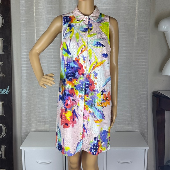 TRINA TURK BEAUTIFUL FLORAL DRESS, 4 - Picture 1 of 12